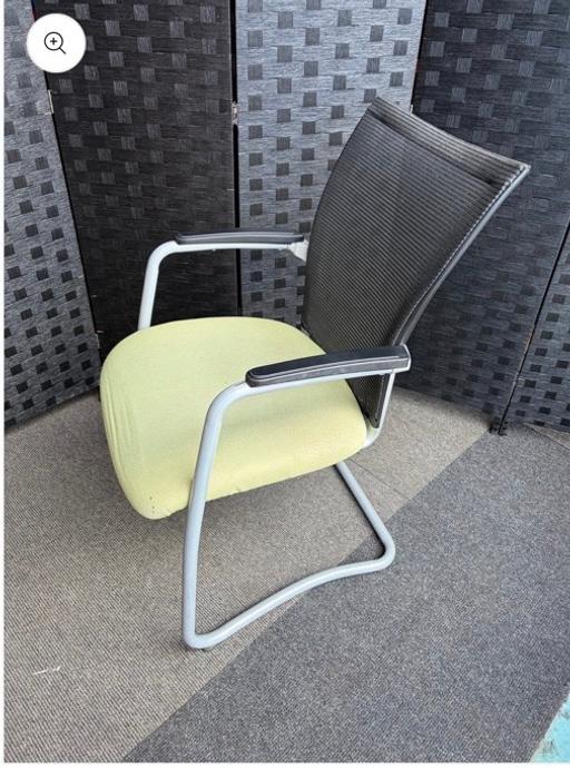  — cantilever meeting chairs - Green black