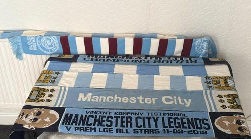  — 7x Man city scarves