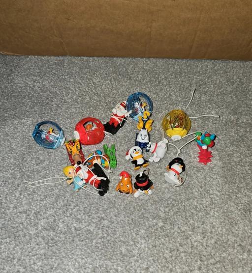 — 16x kinder surprise tree decorations