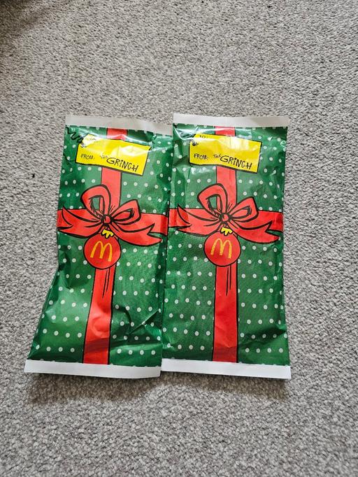 — Mcdonalds grinch socks