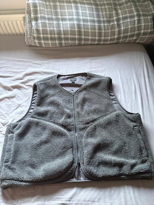  — Men’s Gilet