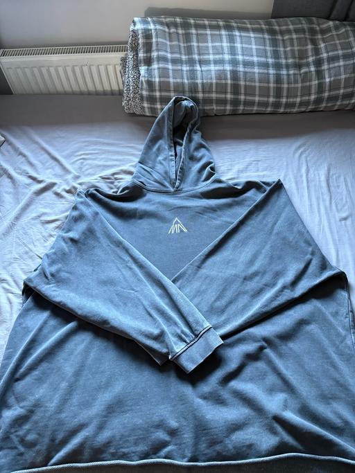  — Men’s Hoodie