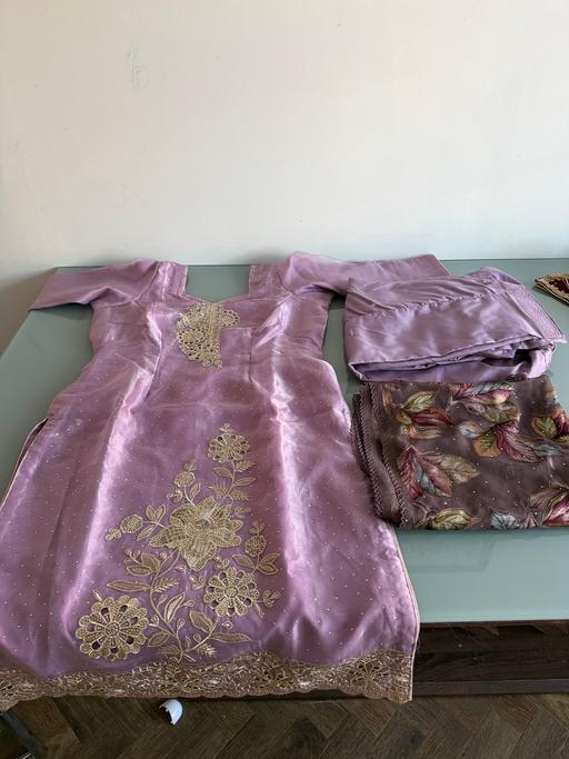  — Stichable suit