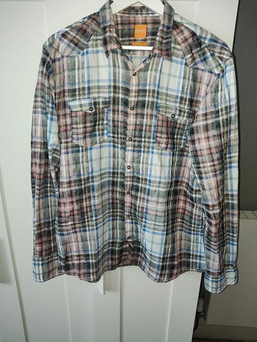 — Hugo Boss shirt