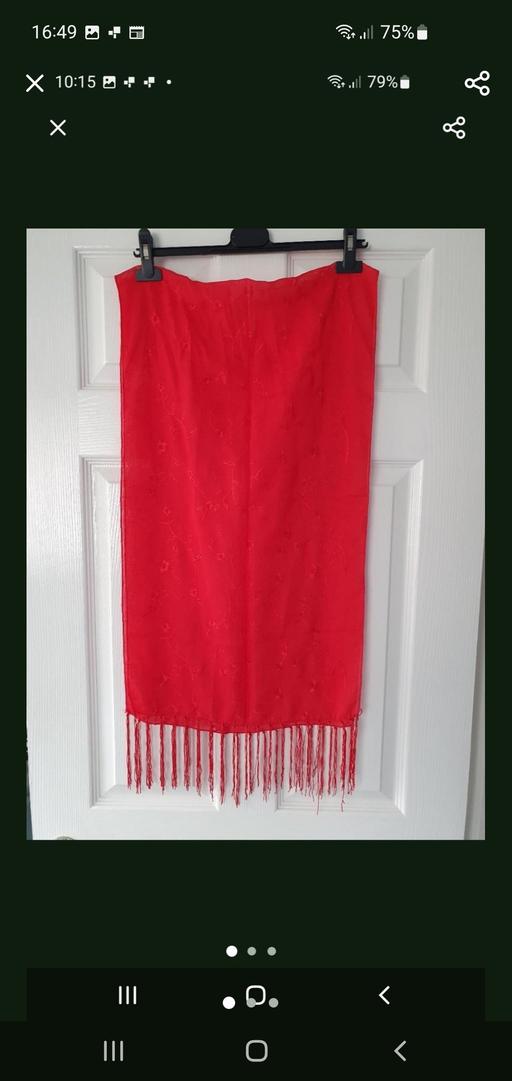  — ladies scarf/wrap/shawl NEW