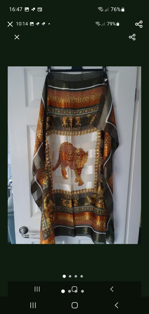  — ladies scarf/wrap