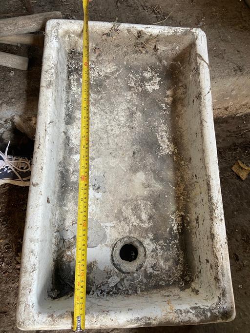  — Long Belfast sink.