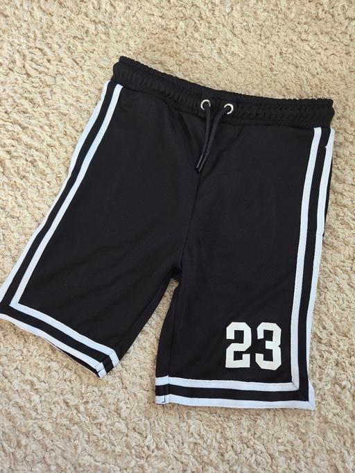  — Age 7-8 F&F shorts