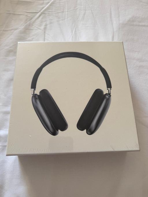  — AirPod Maxes