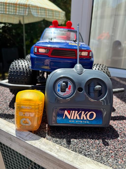 Remote controlled car