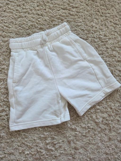  — Age 2-3 GEORGE white shorts