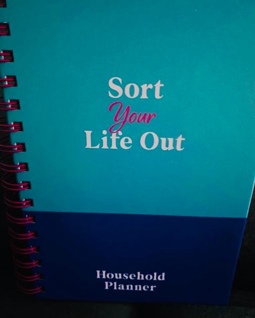  — Sort your life out weekly planner