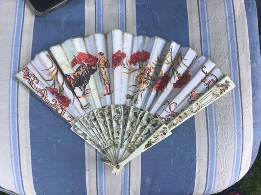  — Spanish fan