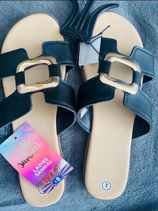  — Ladies sandals size 7