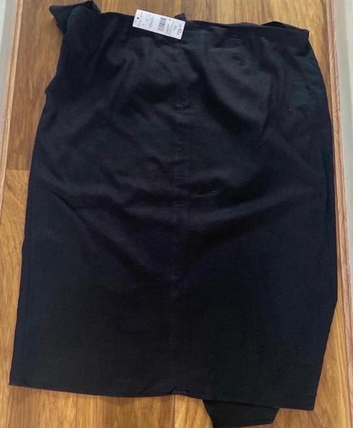  — Ladies skirt size 22