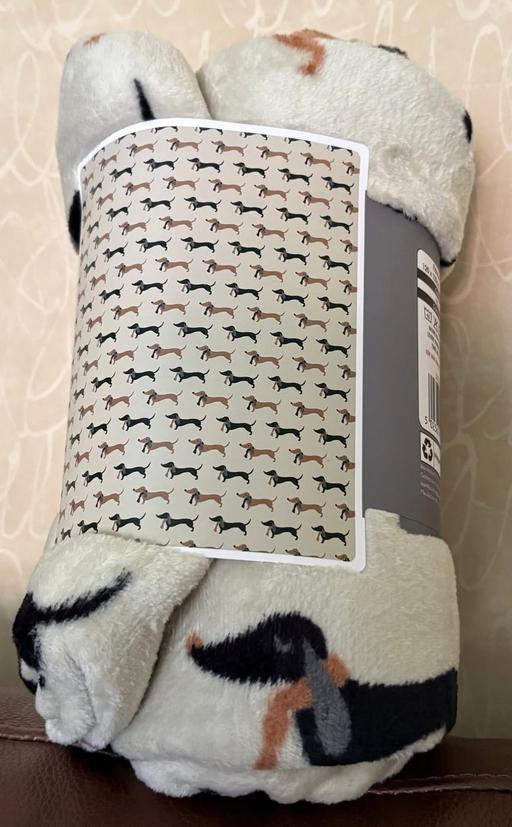  — Dachshund fleece throw