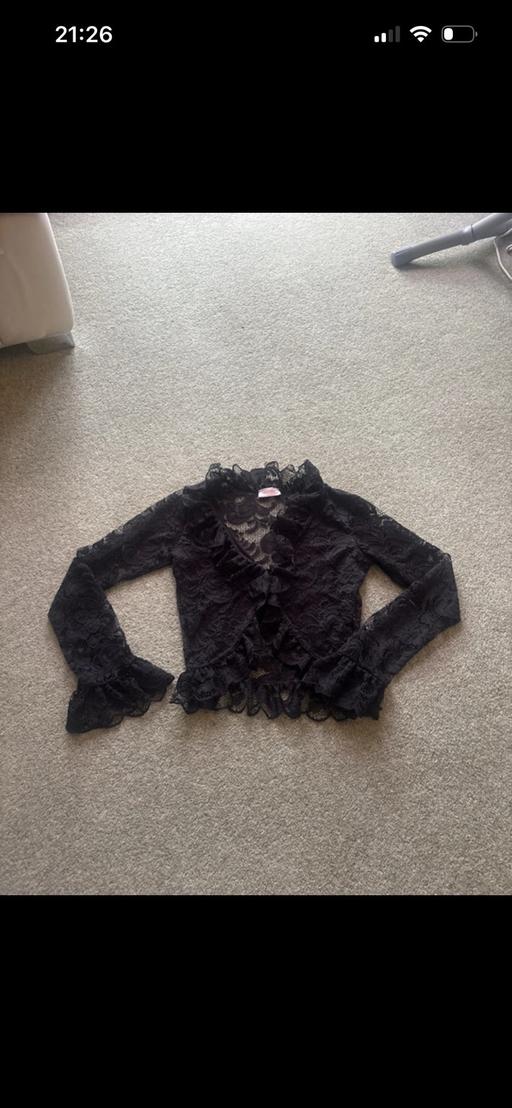  — Lace cardigan Paul’s boutique 10