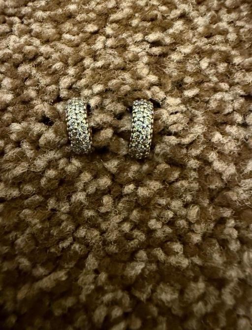  — Pandora Charms
