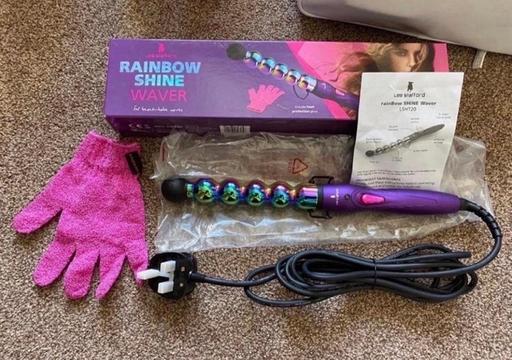  — Lee Stratford Rainbow Shine Waver.