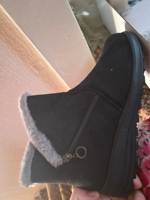  — ladies boots