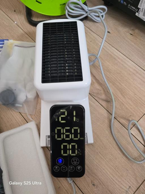  — Heated Clothes Airer,