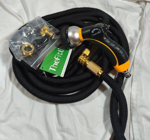  — 10 metre expandable hose pipe which expands
