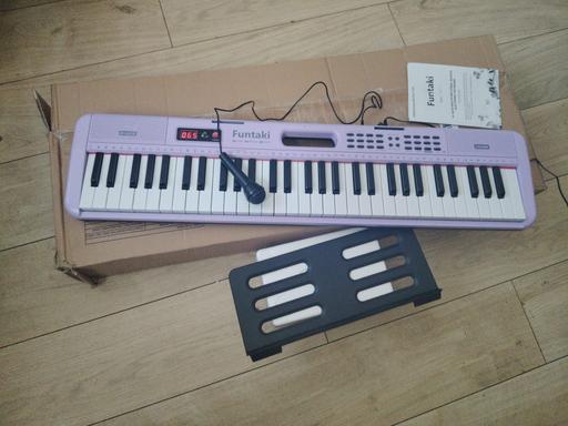  — Electronic Keyboard Piano