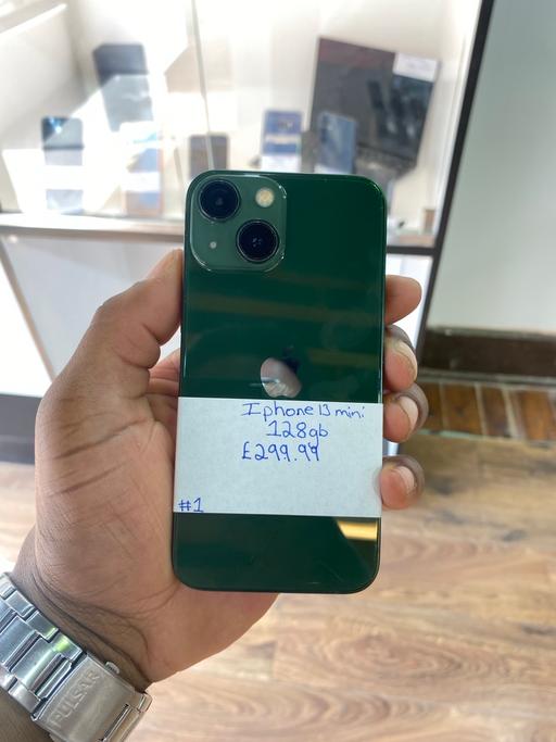  — iPhone 13 mini.