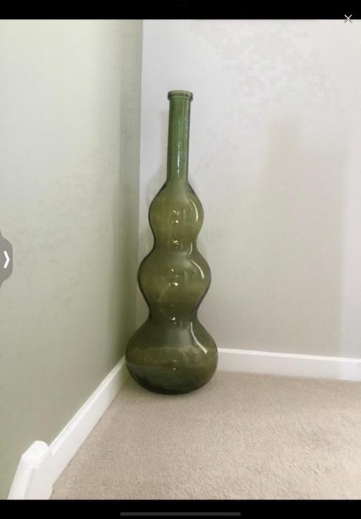  — Large green heavy floor vase
