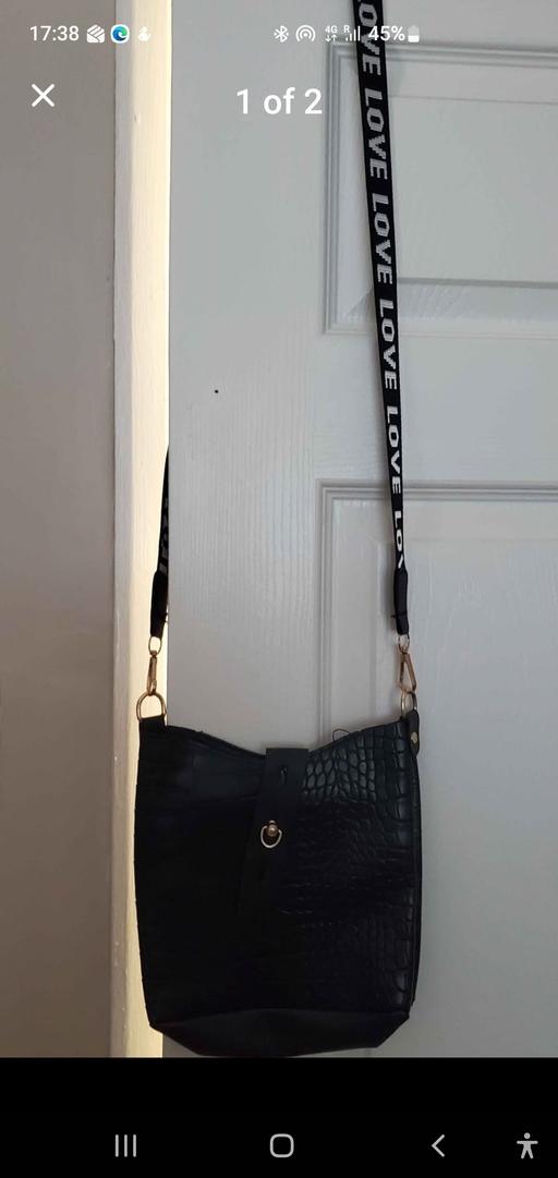  — small cross body bag