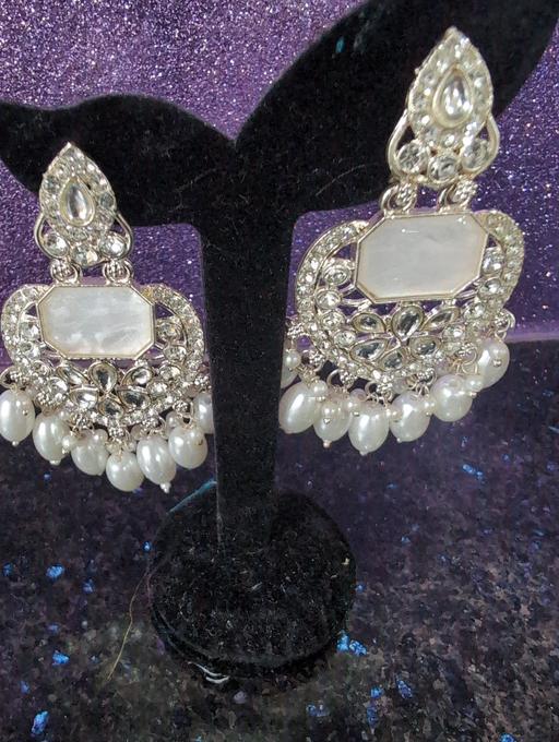  — jewellery