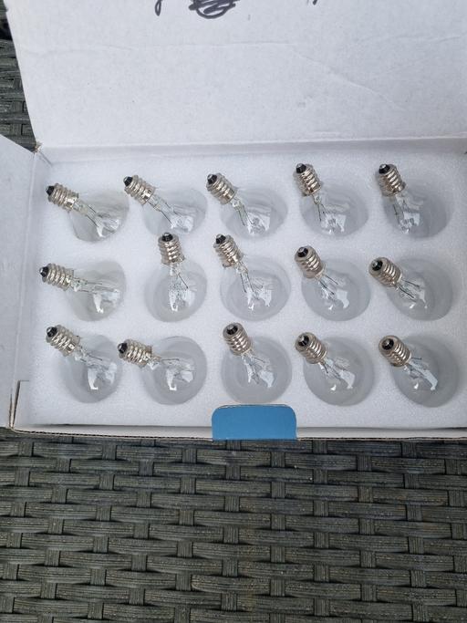  — Led bulbs