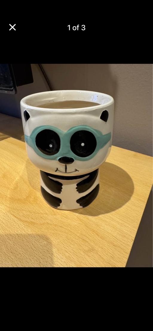  — Small plant pot