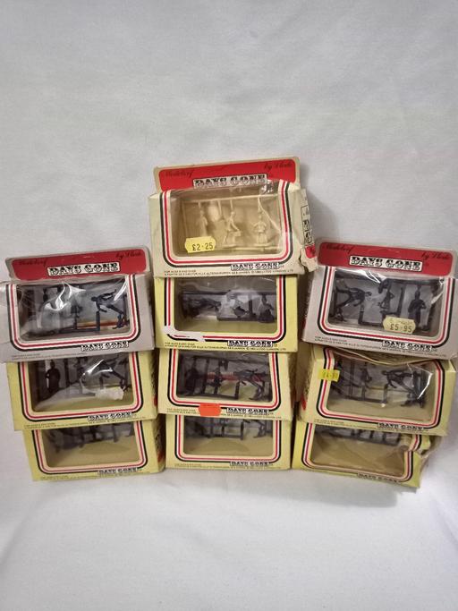  — VINTAGE LLEDO DAYS GONE PLASTIC FIGURES X10.