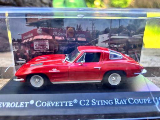  — Chevrolet corvette sting ray model car