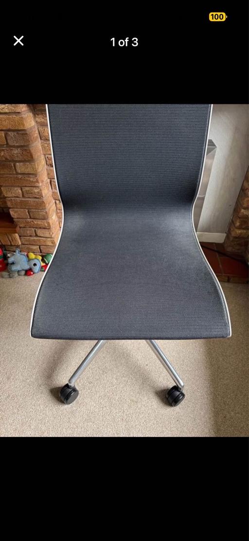  — Comfortable adjustable office desk chair