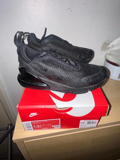  — Nike trainers