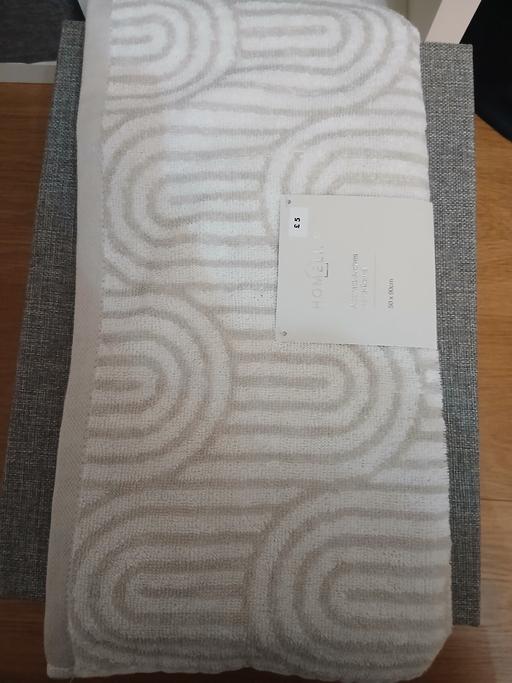  — Hand Towel New