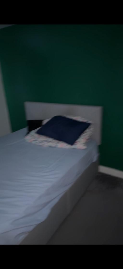  — Double bed