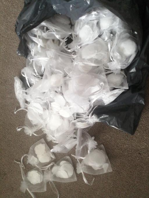  — New Large quantity wedding confetti pouches