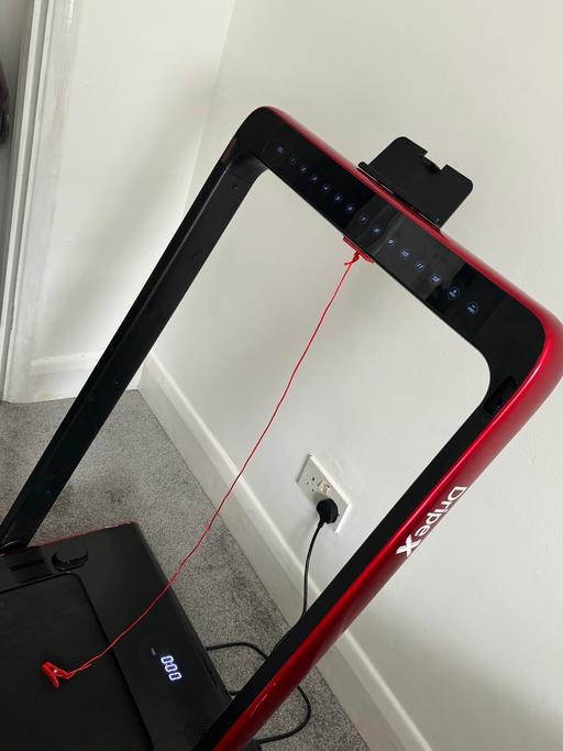  — Treadmill foldable