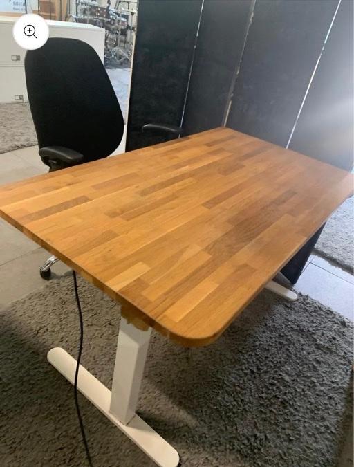  — sit stand desk height adjustable W cable port