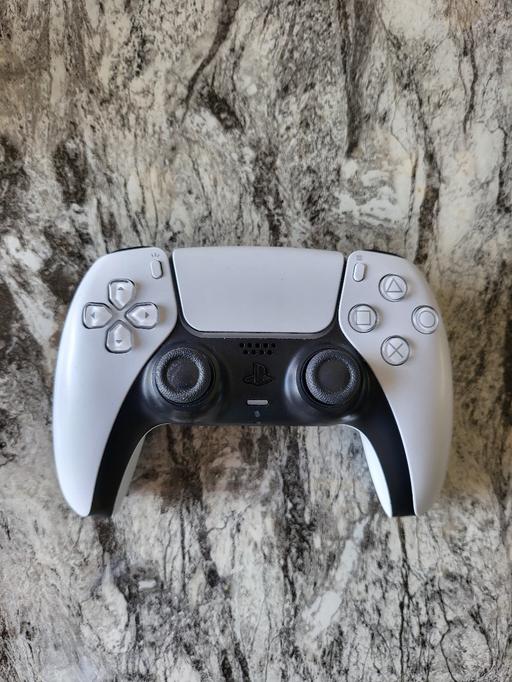  — Ps5 controller