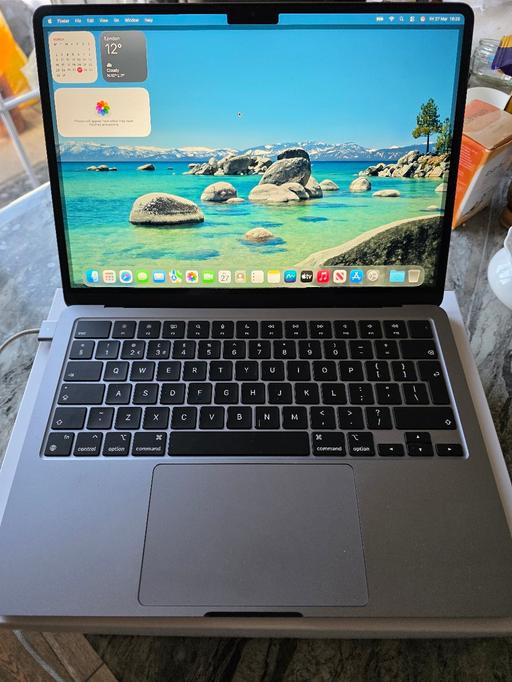  — Macbook air 13"inch M3 2024