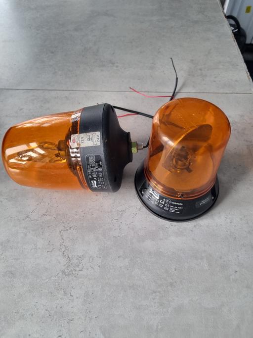 — Vehicle light becons