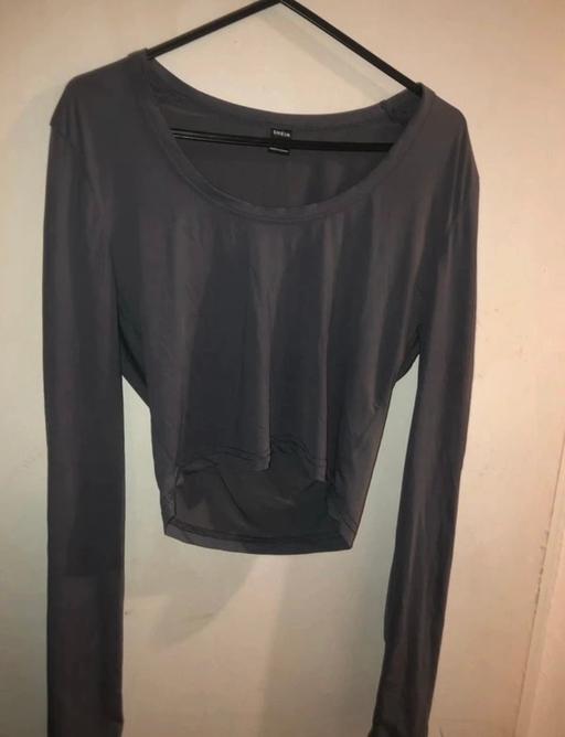  — Long sleeve crop top