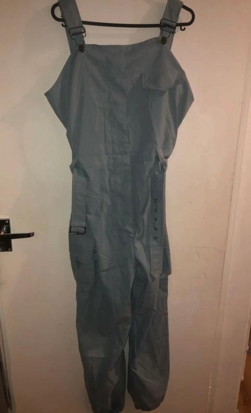  — Cargo dungarees
