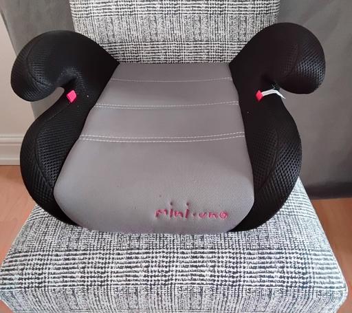  — Car  Booster Seat