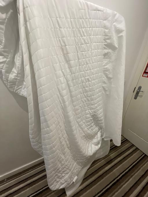  — Single mattress with removable cover