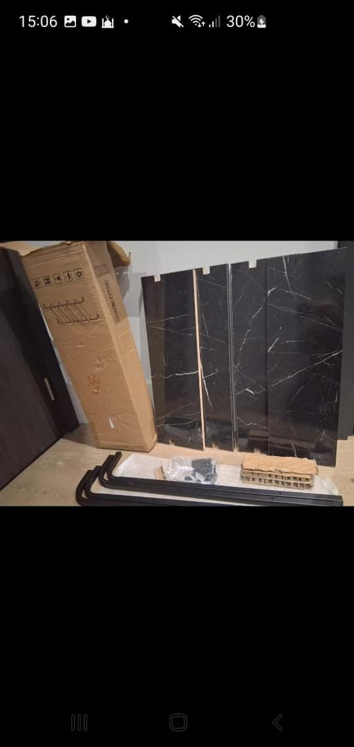 — Wall mounted 4 shelves Metal bookshelf